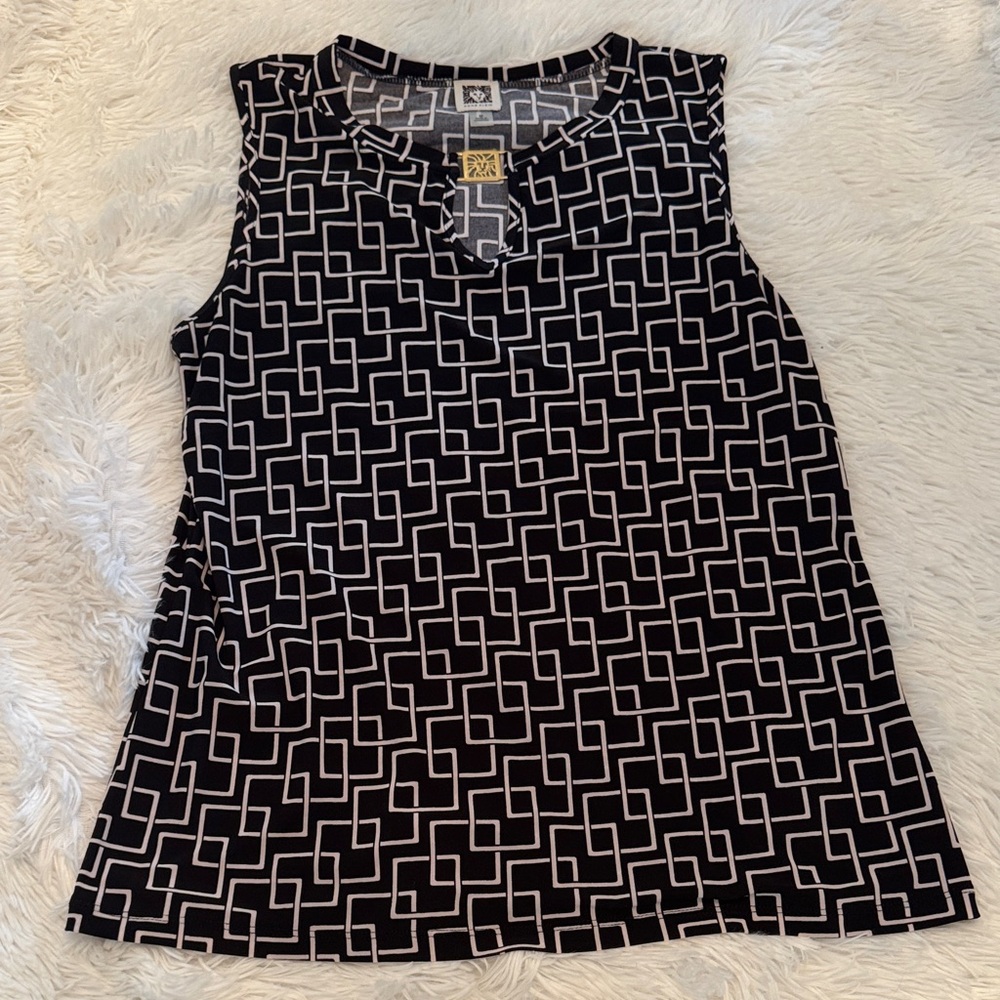 Anne Klein Black and White Geometric Blouse